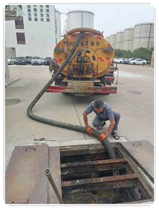 芦溪隔油池清掏